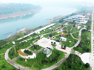 廣安市鄰水縣污水處理站，廣安市政協(xié)人資環(huán)委帶領鄰水縣政協(xié)與縣住建局相關負責人，到鄰水縣各鄉(xiāng)鎮(zhèn)專項督導污水處理廠（站）建設與運行情況